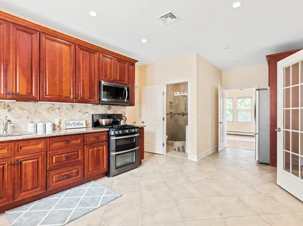66 Prospect Ave #1A, Woodcliff Lake, NJ 07677