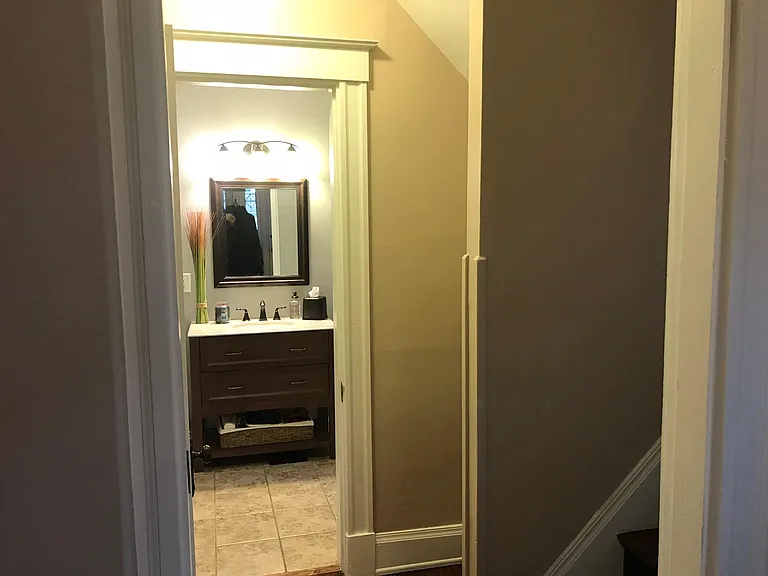 Main floor full bath