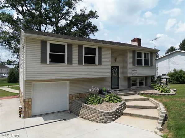 6170 Reno Dr, Louisville, OH 44641