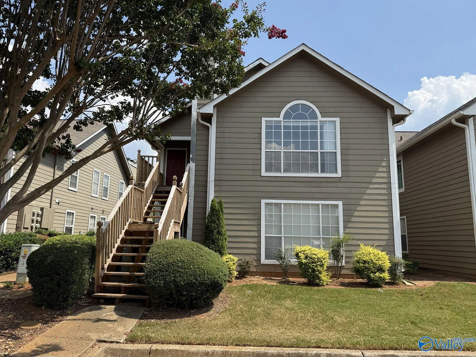 2 bed, 2.0 bath, 1055 sqft, $1,400 — Photo 2