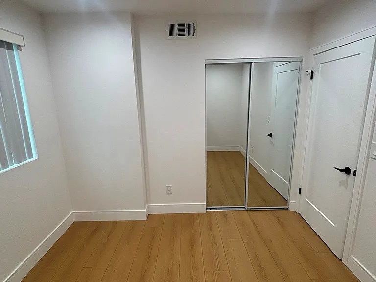 5526 S Wilton Pl — Photo 20