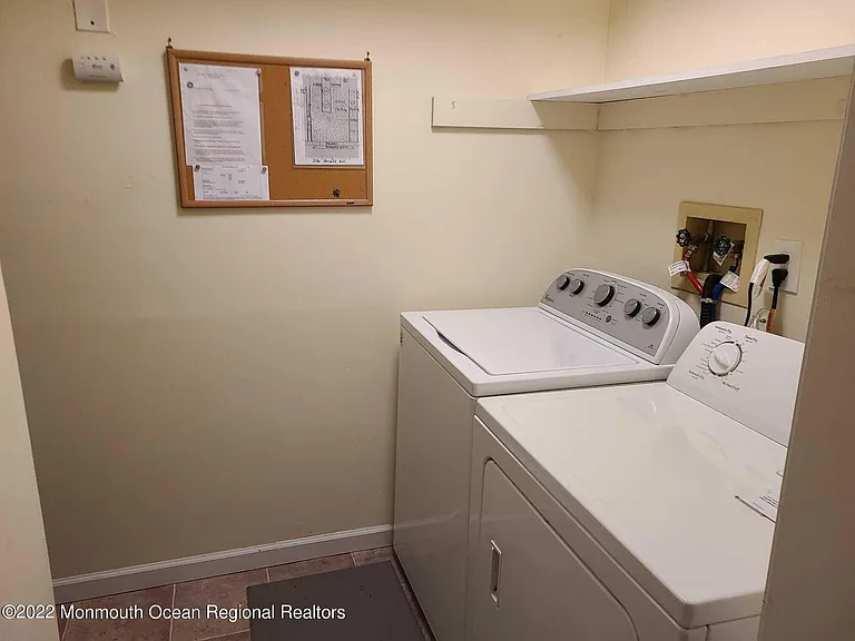216 Arnold Ave #B — Photo 11