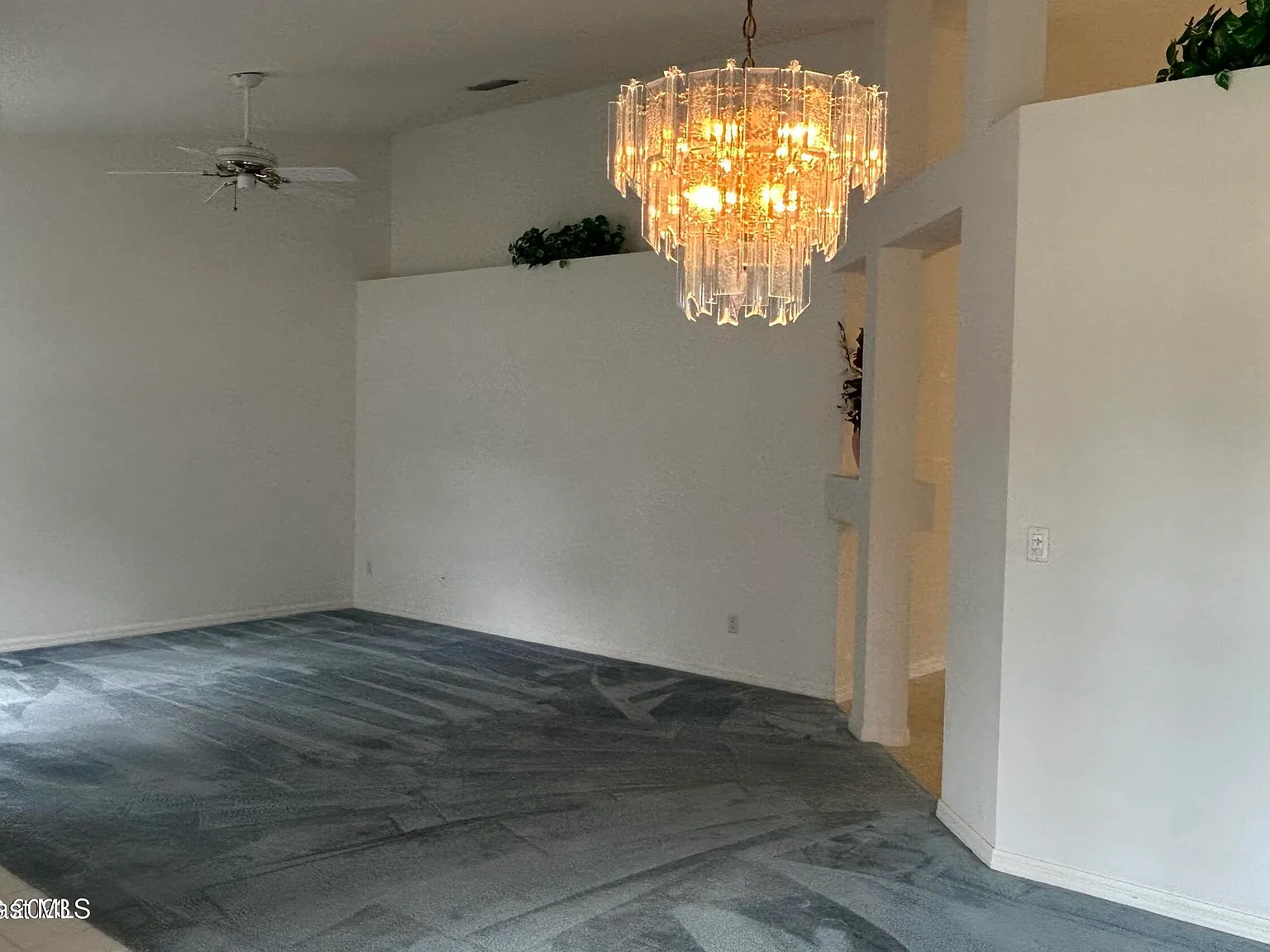 3 bed, 2.0 bath, 1929 sqft, $2,600 — Photo 3