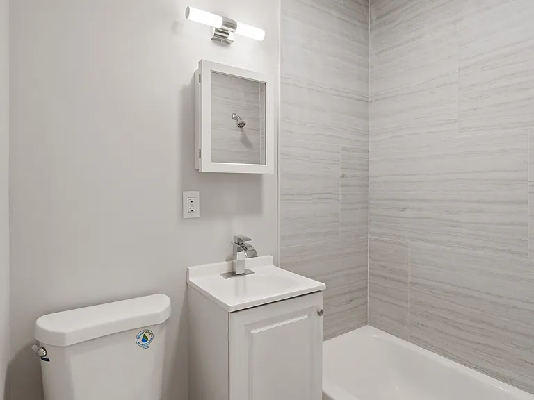 3010 Emerald St — Photo 9
