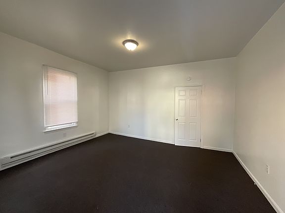 5th image of 122 Ann St Floor 1