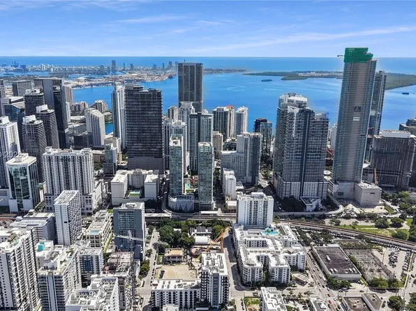 1111 SW 1st Ave, Miami, FL