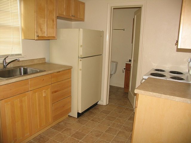 2nd image of 213 Duchesne St