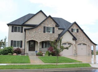 11253 N Park Dr, Highland, UT 84003