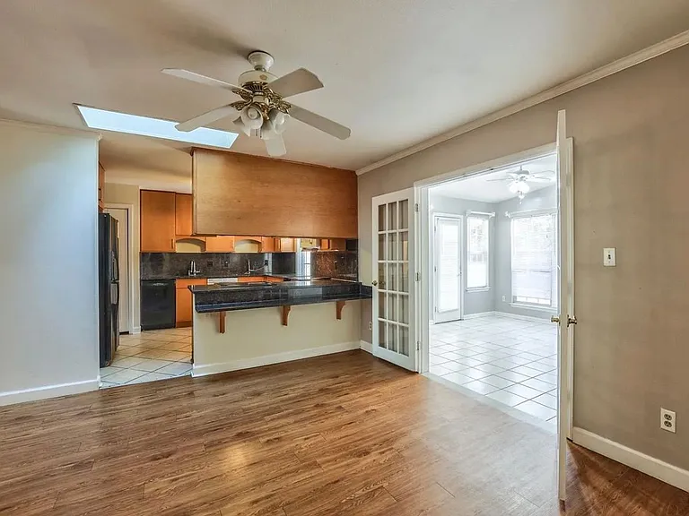2093 Greenwood Dr — Photo 6