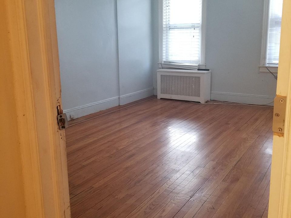 2nd image of 17715 Troutville Rd Floor 1