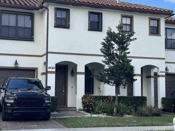 4648 Silver Saw Ln, Lake Worth, FL 33463
