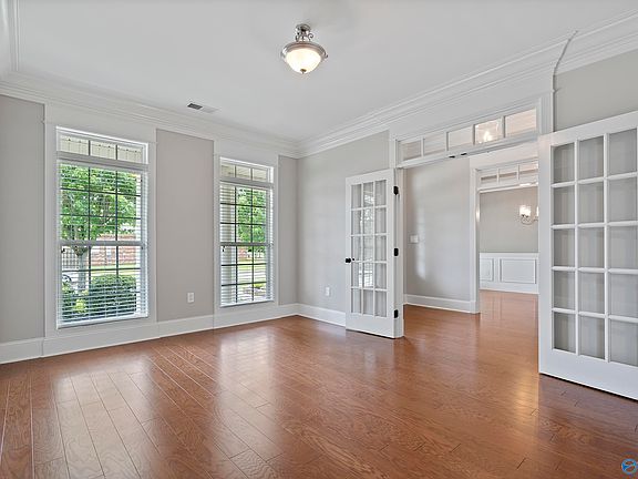 3rd image of 26 Forest Meadow Blvd