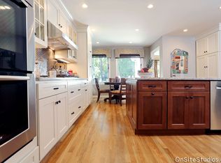 15 Cynthia Rd, Newton, MA 02459