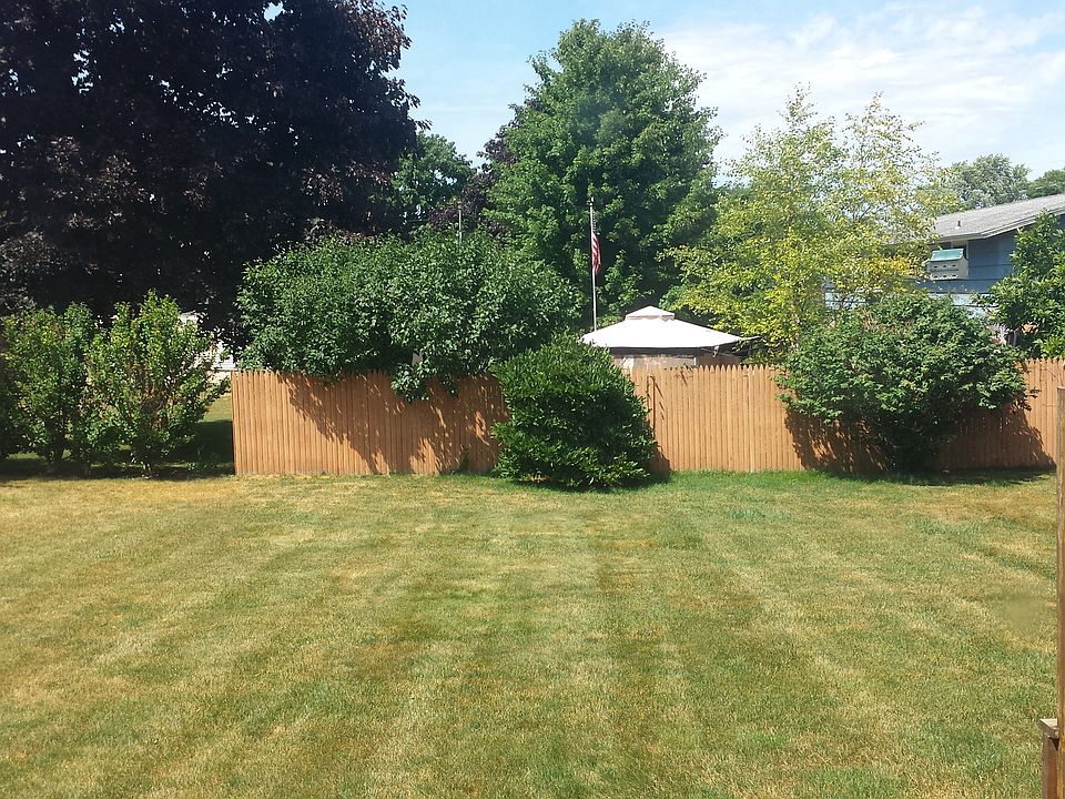 1st image of 100 Farmington Dr