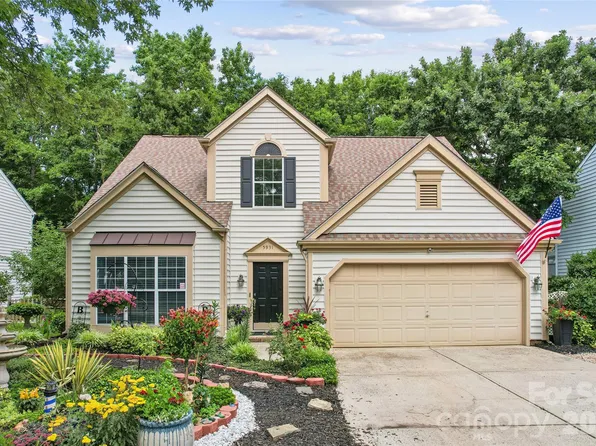 5931 Downfield Wood Dr, Charlotte, NC 28269