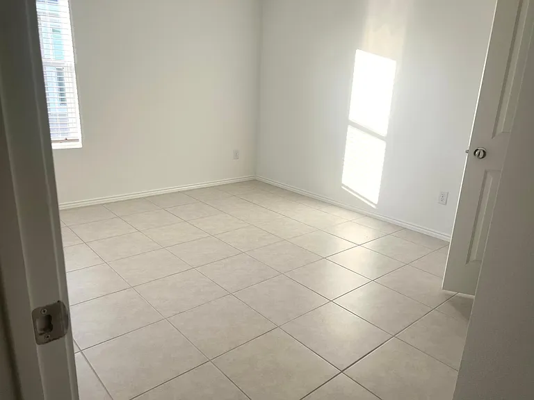 5836 Timber Point Dr — Photo 13