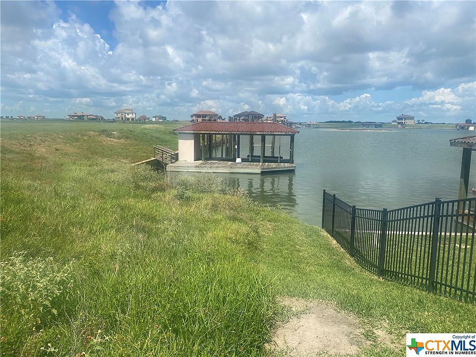 1st image of 185 E Burgundy Bay