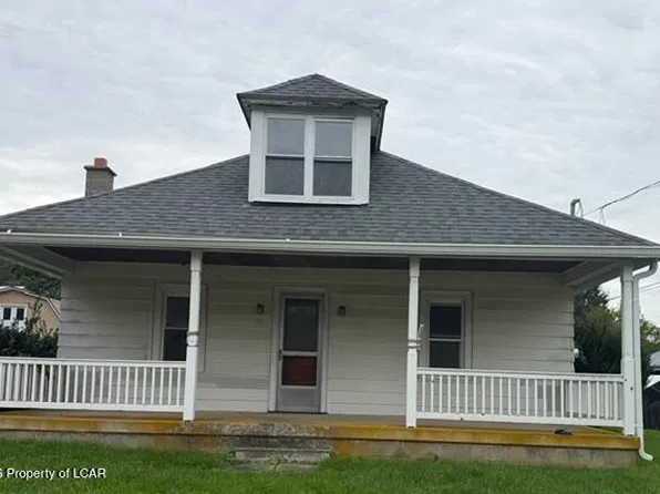 772 Mainville Dr, Bloomsburg, PA 17815