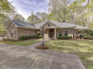 202 Center Point Rd, Vicksburg, MS 39183