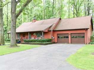 1982 S Keel Ridge Rd, Hermitage, PA 16148