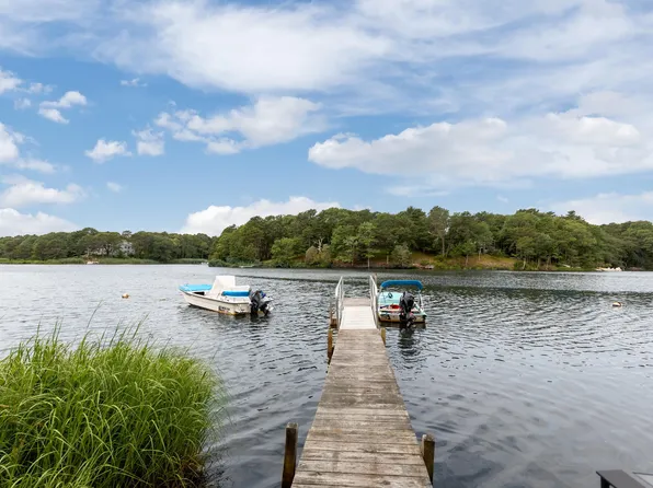 26 Quashnet Way, East Falmouth, MA 02536