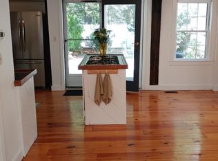 28 Lime St, Newburyport, MA 01950