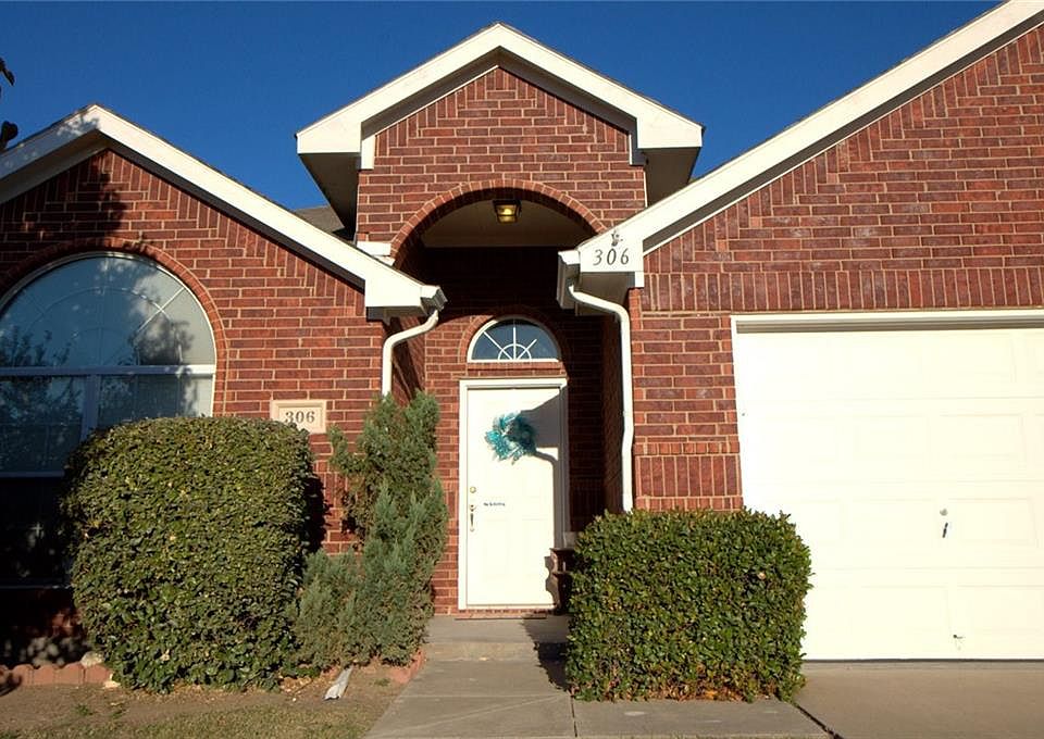 1st image of 306 Creekside Way