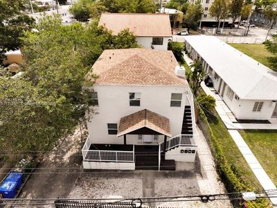 1922 NW 1st St, Miami, FL, 33125