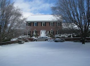 117 Dansworth Ln, Oak Ridge, TN 37830