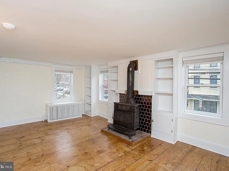 67 Ferry St — Photo 11