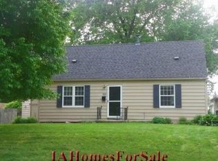 3424 68th St, Urbandale, IA 50322