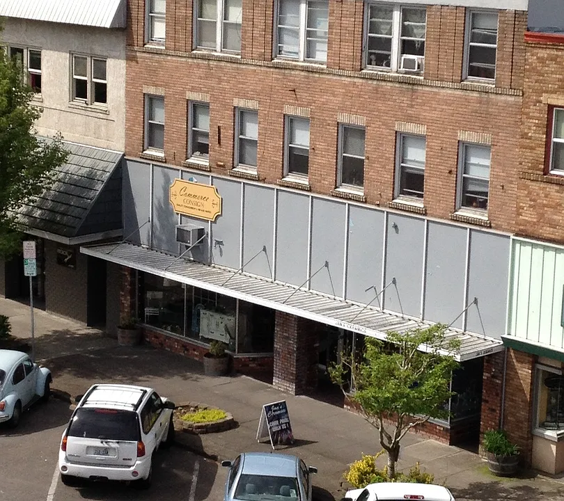 1225 Commerce Ave
