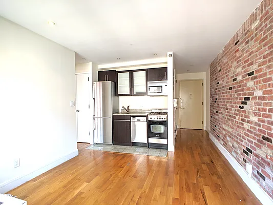 Rented by Mirador Real Estate | media 2