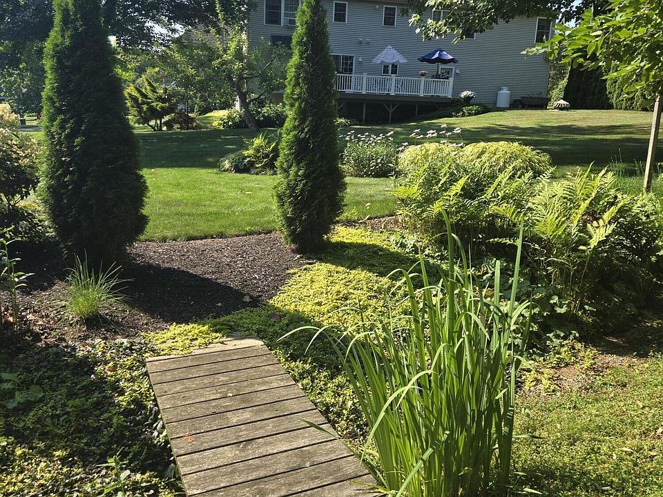2nd image of 20 Snowberry Drive