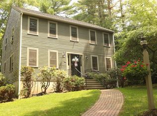 53 Robinson Creek Rd, Pembroke, MA 02359