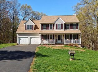 14 Tree Top Ln, Broad Brook, CT 06016