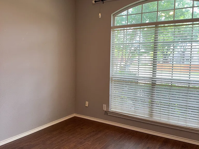 9701 Concord Dr — Photo 10