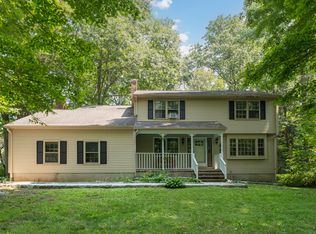 455 S Hoop Pole Rd, Guilford, CT 06437