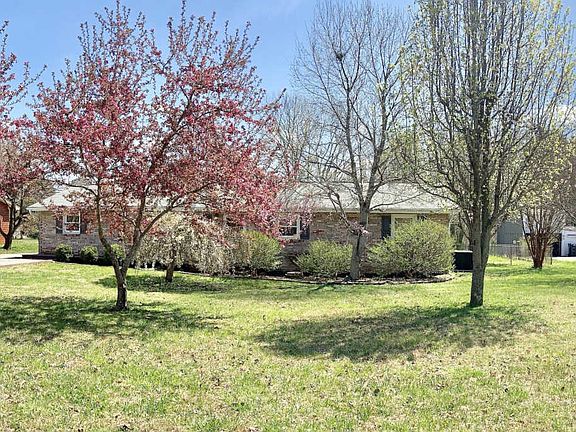 3rd image of 2328 Yorkcrest Dr