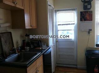 200 Hanover St, Boston, MA 02113