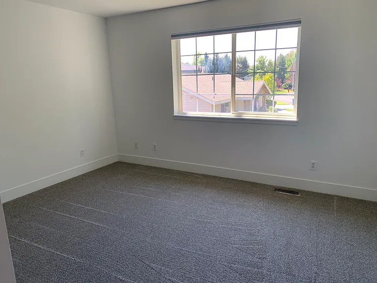 Upstairs bedroom 2