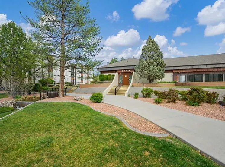 3146 Lakeside Dr — Photo 20