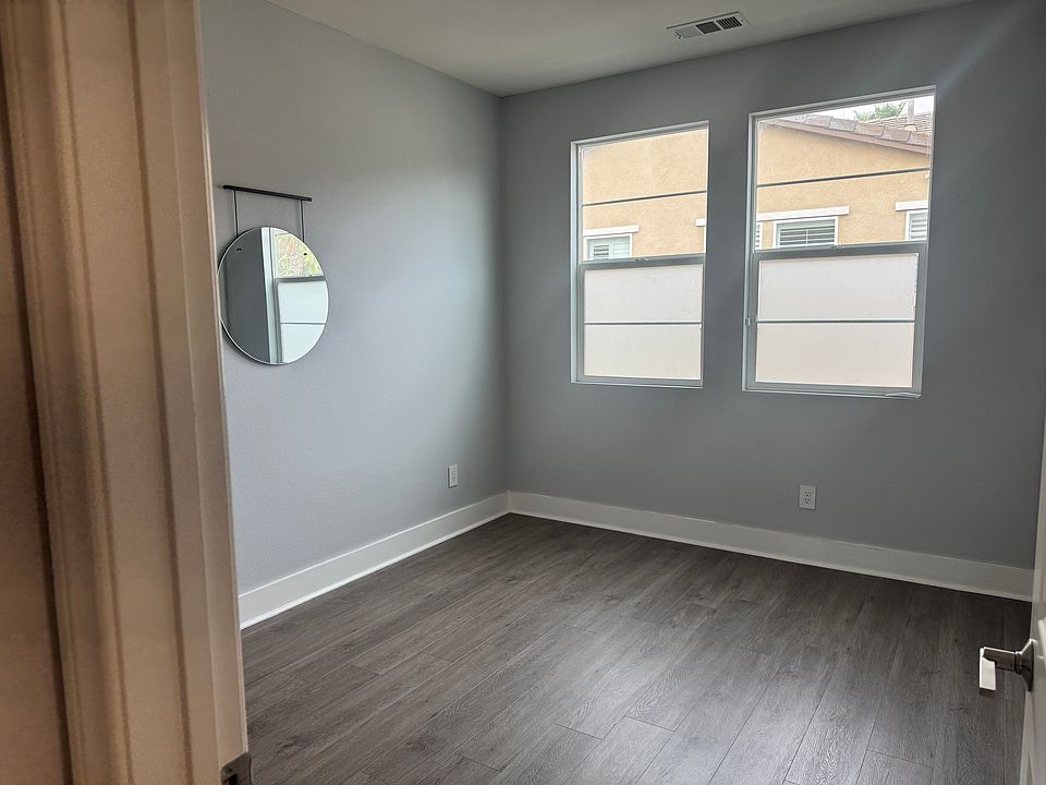 bedroom for rent