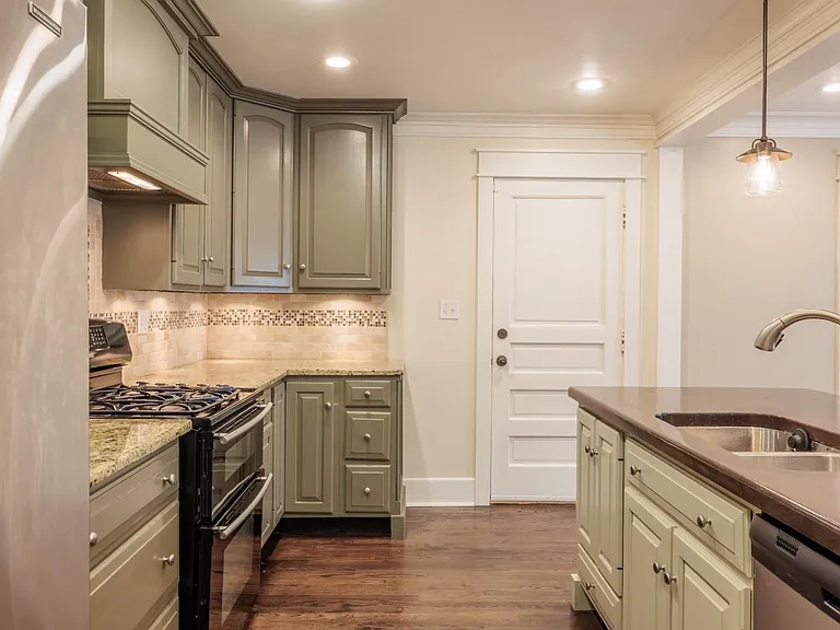 713 Cooper Dr — Photo 6