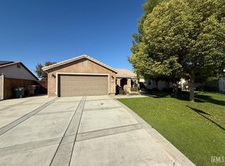 10710 Coronado Pointe Dr, Bakersfield, CA 93311