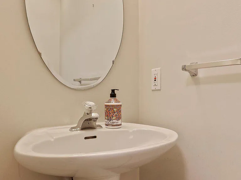 8818 Papillon Dr — Photo 7