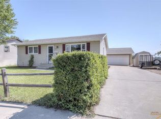 1648 Minuteman Dr, Rapid City, SD 57701