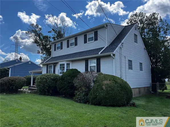 14 Deerwood Ave, Edison, NJ 08817