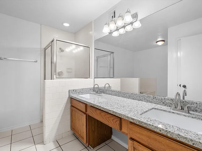 16311 Salinas Ln — Photo 17