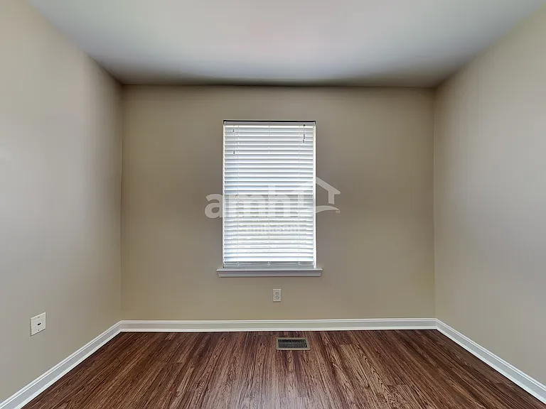 1081 Riverwalk Ct — Photo 10